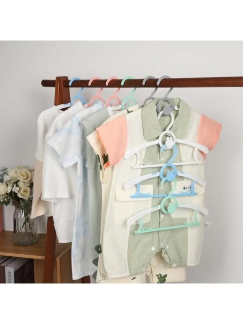 100 Pack Adjustable Baby Hangers 11